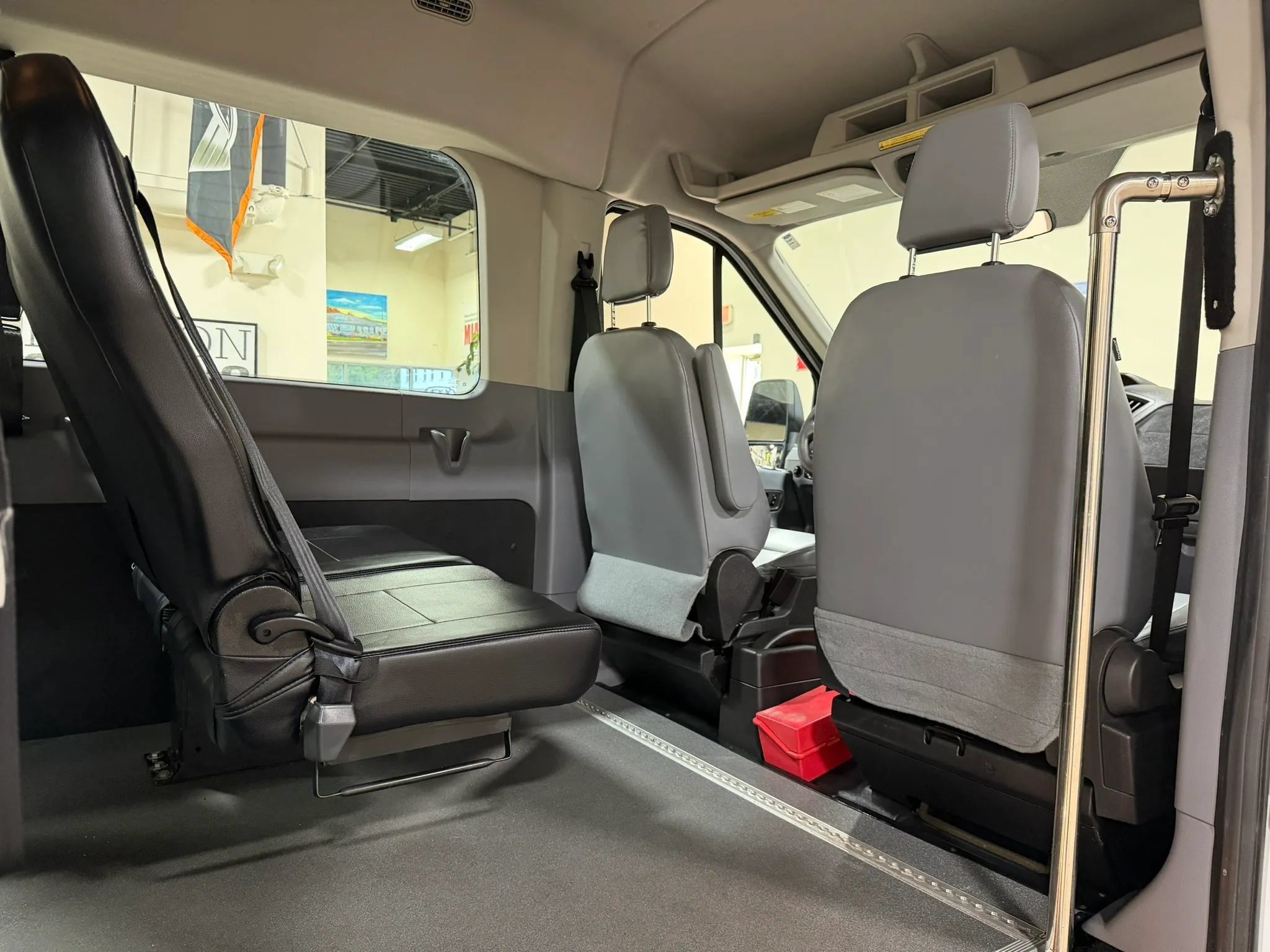 Used 2015 Ford Transit 350 XL RWD image 27