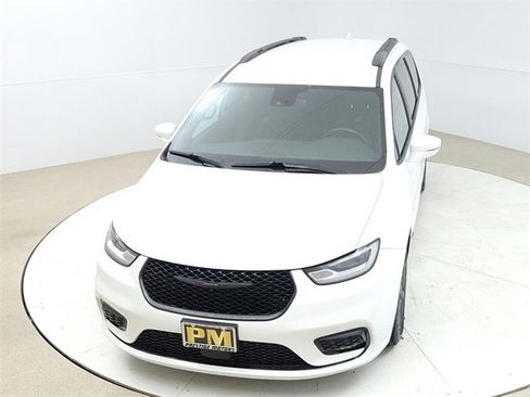 Used 2021 Chrysler Pacifica Touring w/ S Appearance Package image 14