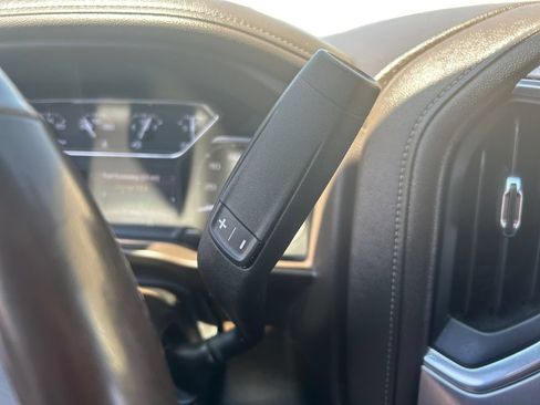 Used 2022 GMC Sierra 3500 SLT w/ SLT Preferred Package AWD/4WD image 24
