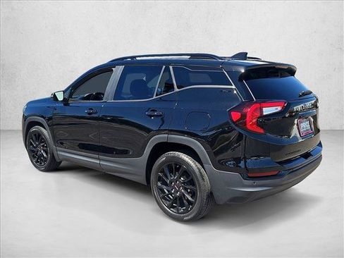 Used 2023 GMC Terrain SLE w/ Driver Convenience Package FWD image 8