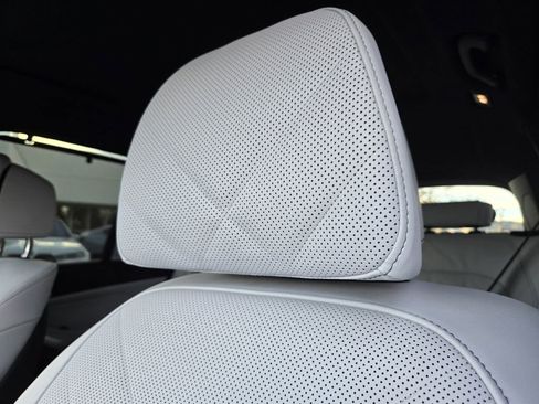 New 2026 BMW X5 xDrive50e w/ Executive Package image 16