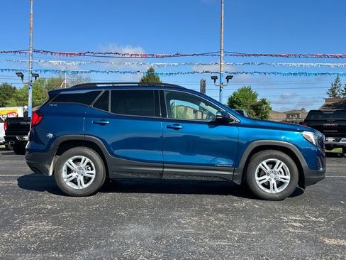 Used 2020 GMC Terrain SLE w/ Driver Convenience Package image 8