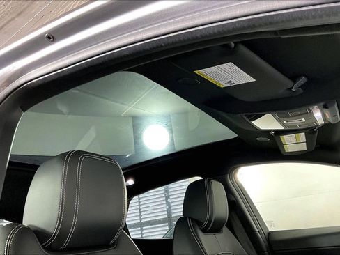 Used 2024 Jaguar E-PACE R-Dynamic SE AWD/4WD image 29