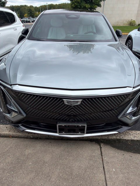 Used 2024 Cadillac Lyriq Luxury AWD/4WD image 1