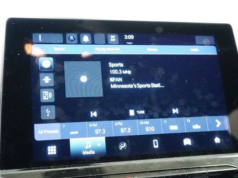 Used 2023 Jeep Compass Latitude image 29