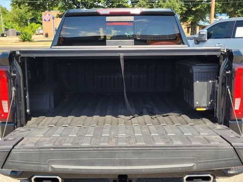 Used 2022 GMC Sierra 1500 Denali AWD/4WD image 9