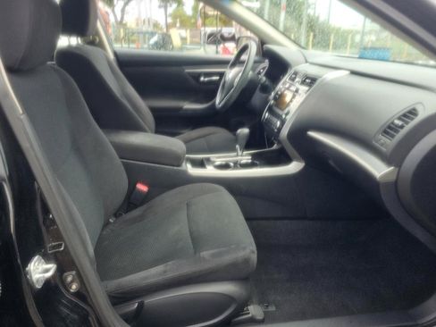 Used 2014 Nissan Altima 2.5 S w/ Display Audio Package FWD image 11