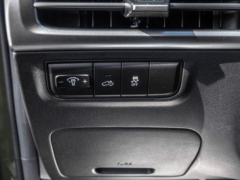 Certified 2025 Hyundai Santa Cruz SEL FWD image 25