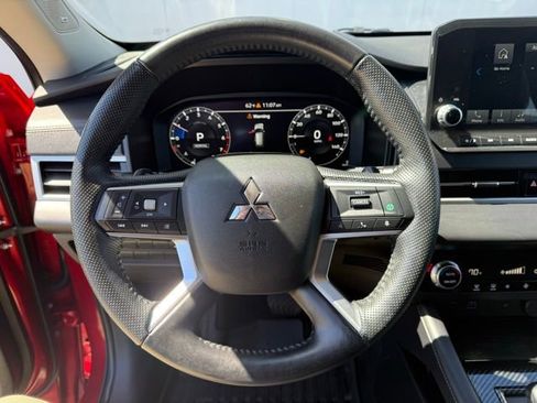 Used 2024 Mitsubishi Outlander SE AWD/4WD image 18