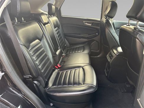Used 2022 Ford Edge SEL image 17