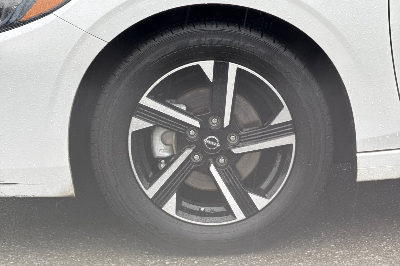 Certified 2024 Nissan Sentra SV FWD image 32
