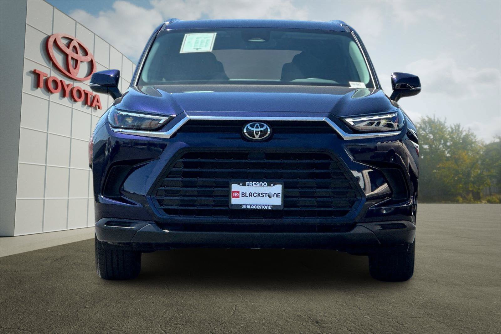 Certified 2025 Toyota Grand Highlander FWD image 8