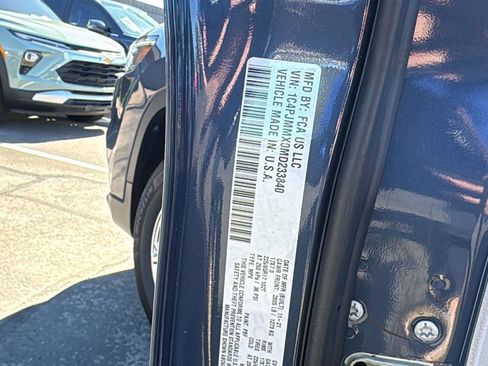 Used 2021 Jeep Cherokee Latitude Lux w/ Comfort/Convenience Group image 19