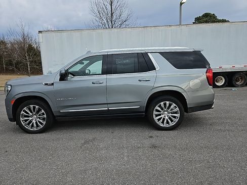 Used 2023 GMC Yukon Denali w/ Max Trailering Package image 4