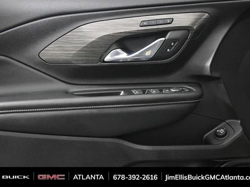 Used 2024 GMC Terrain SLT image 7