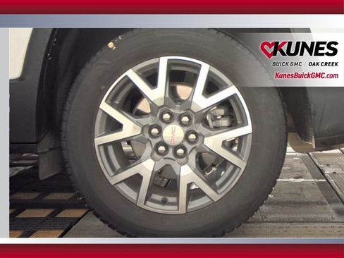 Used 2023 GMC Acadia SLE image 13