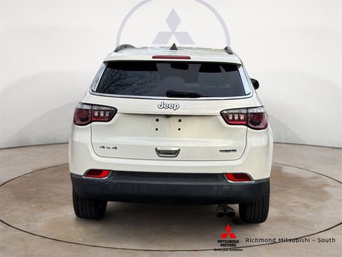 Used 2018 Jeep Compass Latitude w/ Cold Weather Group image 4