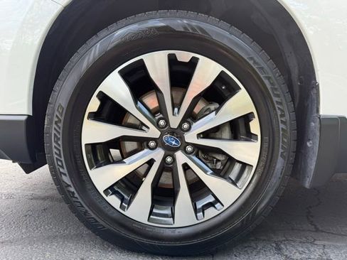 Used 2017 Subaru Outback 3.6R Limited image 35