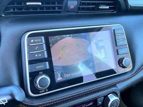 Used 2019 Nissan Kicks SR w/ SR Premium Package FWD image 23