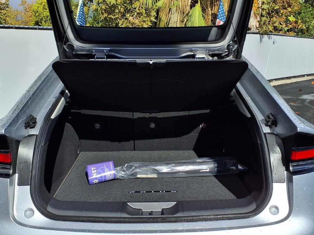 Certified 2024 Toyota Prius Limited FWD image 8