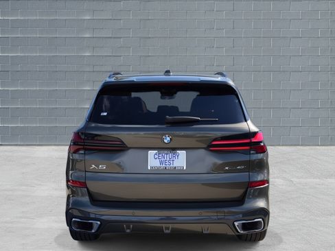 Used 2025 BMW X5 xDrive40i w/ Executive Package image 4