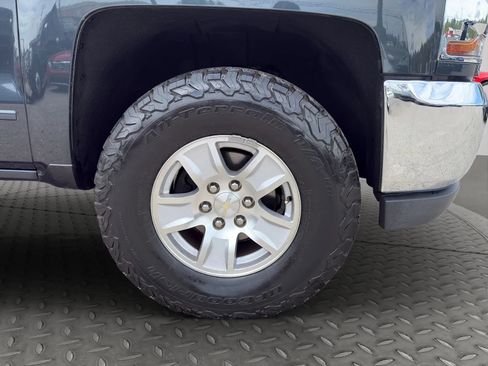 Used 2019 Chevrolet Silverado 1500 LT AWD/4WD image 31