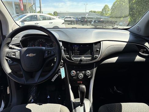 Used 2020 Chevrolet Trax LS w/ Tint and Cruise Package FWD image 14