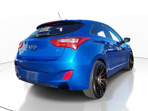 Used 2017 Hyundai Elantra GT image 4