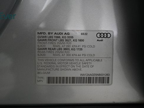 Used 2022 Audi e-tron Premium Plus image 30