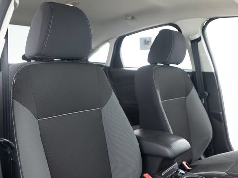 Used 2013 Ford Focus SE FWD image 26