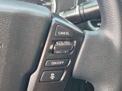 Used 2024 Nissan Frontier SV w/ Technology Package AWD/4WD image 15