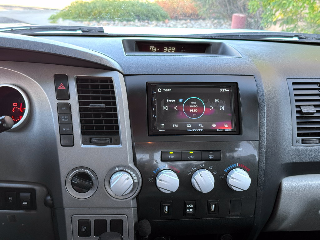 Used 2012 Toyota Tundra 4x4 CrewMax w/ TRD Off-Road Pkg image 27