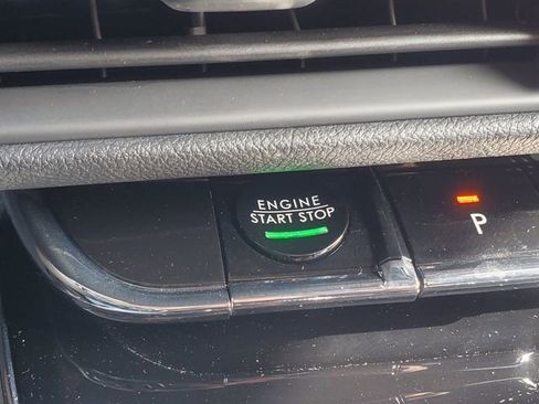 Certified 2023 Lincoln Corsair Standard w/ Equipment Group 101A image 17