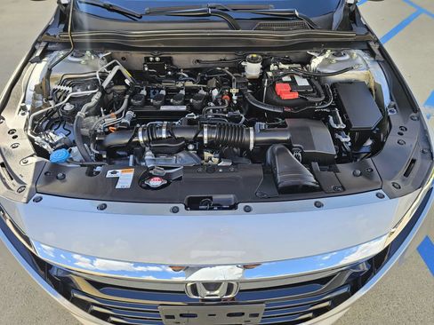 Used 2019 Honda Accord LX image 32