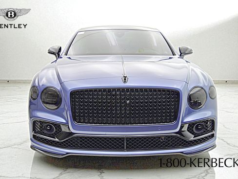 Used 2023 Bentley Flying Spur V8 image 21