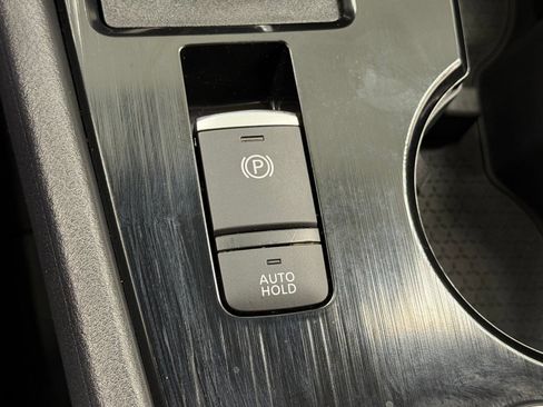 Used 2026 Nissan Rogue SV AWD/4WD image 19