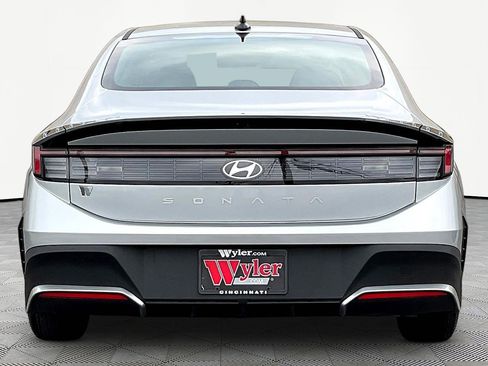 Certified 2026 Hyundai Sonata SE FWD image 5