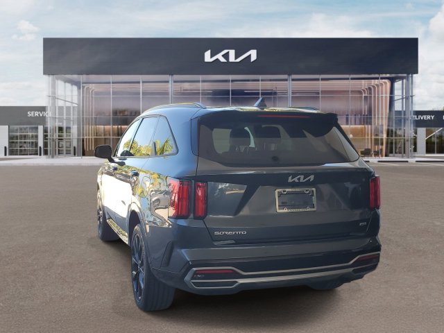 Used 2023 Kia Sorento SX AWD/4WD image 4