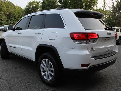 Used 2021 Jeep Grand Cherokee Laredo AWD/4WD image 3