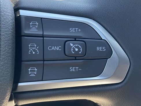 New 2026 Jeep Compass Limited AWD/4WD image 31