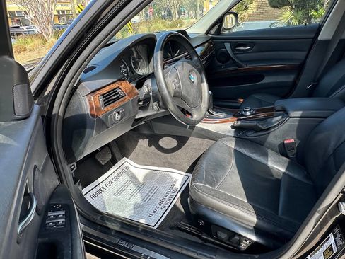 Used 2011 BMW 328i xDrive Sedan image 10