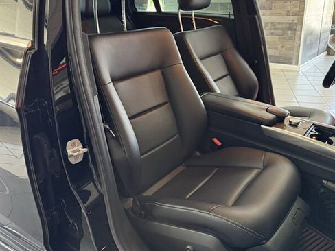 Used 2015 Mercedes-Benz E 350 4MATIC Sedan image 27