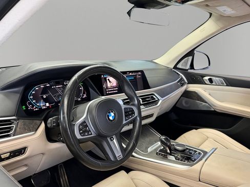 Used 2020 BMW X7 M50i w/ Dynamic Handling Package AWD/4WD image 16