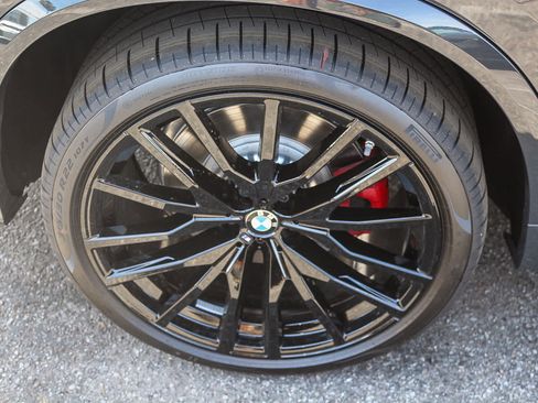 New 2026 BMW X5 M60i image 8