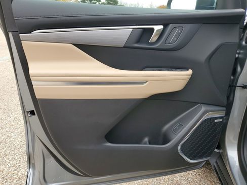 New 2025 Buick Enclave Preferred image 57