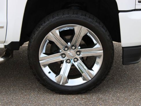 Used 2016 Chevrolet Silverado 1500 LTZ Z71 w/ LTZ Plus Package AWD/4WD image 5