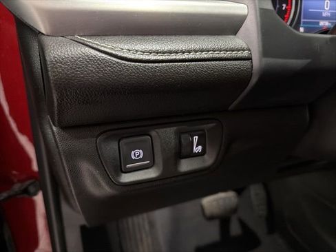 Certified 2023 GMC Acadia SLE w/ Driver Convenience Package image 17