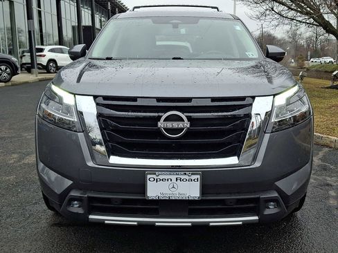 Used 2022 Nissan Pathfinder Platinum w/ Cargo Package image 2