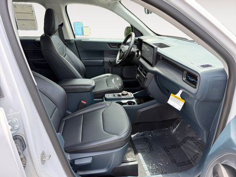 Certified 2025 Ford Maverick Lobo AWD/4WD image 19