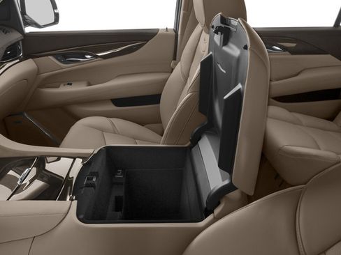 Used 2017 Cadillac Escalade ESV Platinum AWD/4WD image 18